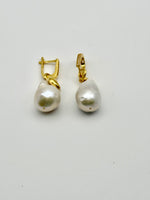 Load image into Gallery viewer, Lustrous Freshwater Pearl Drops!
