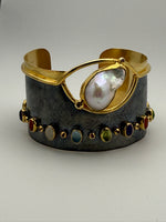 Load image into Gallery viewer, Freshwater Pearl Cuff - WOW!
